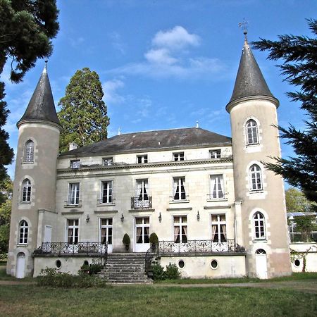 Château Les Vallées Tournon-Saint-Pierre Exterior foto